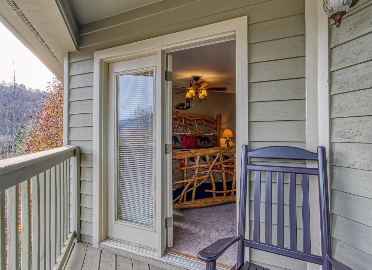 3 Decks, Mtn Views! Tree Tops By Honeybearcabins - Luxury Rain Showers, 3 King Suites, Xl Hottub, Fireplace, Bear Sightings Gatlinburg Zewnętrze zdjęcie